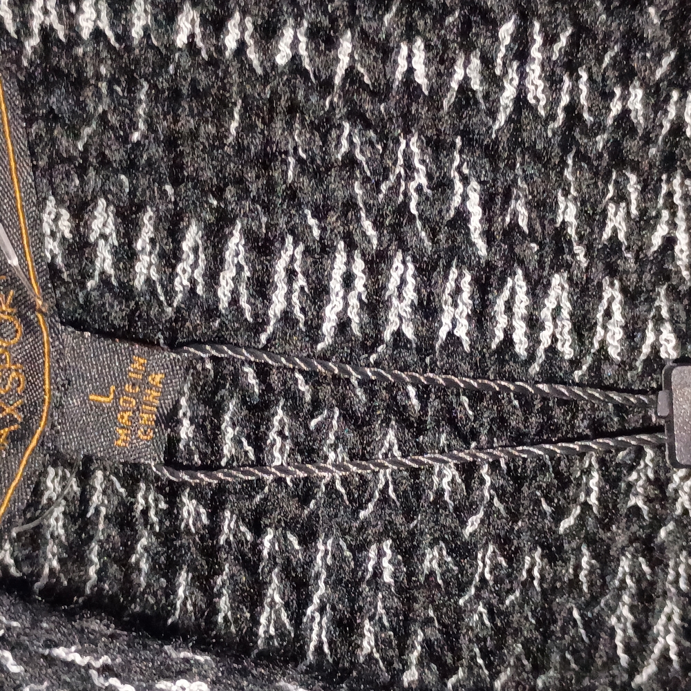 Black and White Knit Shrug with Textured Design - Picture 3 of 4